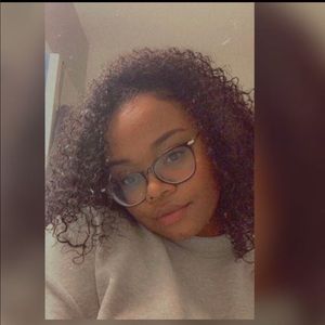 Meet your Posher, Michailah